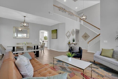 Napa, Sonoma, SF, Six Flags & Ferry in Minutes!