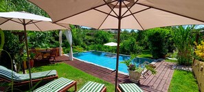 Outdoor pool - Casa da Benfeitoria (Guimarães)
