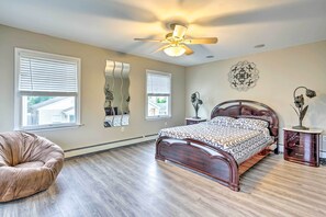 2 bedrooms, free Internet, bed sheets - Family-Friendly Keansburg Home: Walk to Beach! (Keansburg)