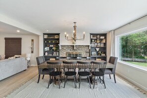Dining - LakeView Villa, lake access, lake view, hot tub, game room, outdoor space (Belton)