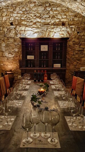 Dining - Private and Peaceful Medieval Villa in the heart of Chianti (Gaiole in Chianti)