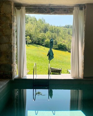 Pool - Private and Peaceful Medieval Villa in the heart of Chianti (Gaiole in Chianti)
