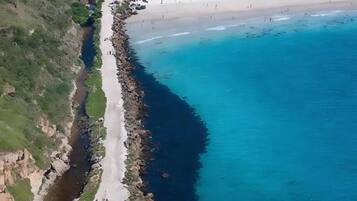 Nær stranden