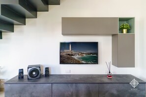 Vila panorâmica | Área de estar | TV