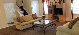 Beautiful large home near Sea World, Riverwalk, Fiesta Texas