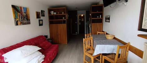 TV