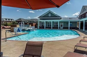 Pool - Lovely 2 Bedroom 2 Bath and 1 Car Garage with Pool (Collierville)