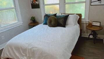 2 Schlafzimmer, Reisekinderbett, WLAN, BettwÀsche