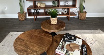 The Den w/ Pool Table & Outdoor Bar - 10 min walk to beach!