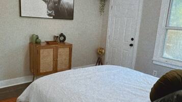 2 makuuhuonetta, vauvan matkasänky, Wi-Fi, vuodevaatteet