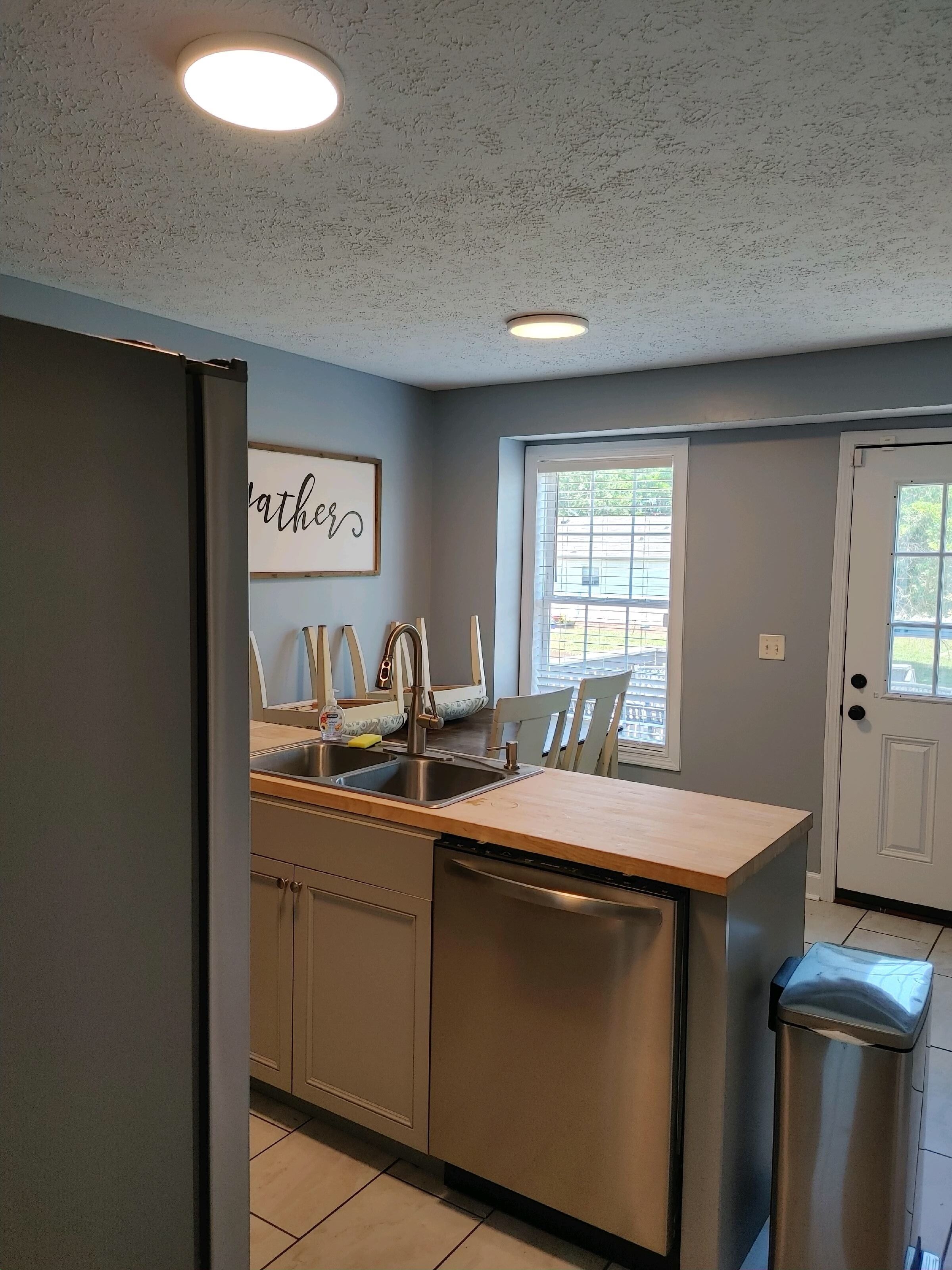 冰箱、微波炉、烤箱、炉灶