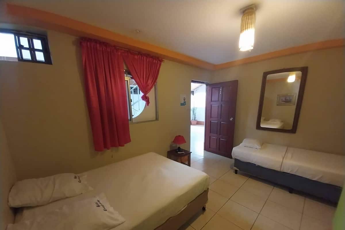 Desk, laptop workspace, iron/ironing board, free WiFi