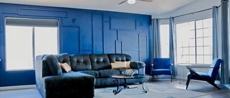 تلفزيون، ألعاب فيديو، مكتب، شاشة كمبيوتر