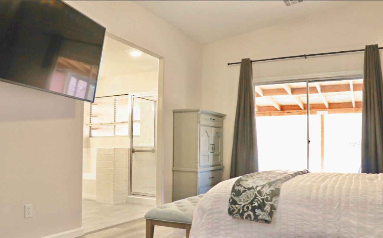 3 bedrooms, desk, iron/ironing board, free WiFi