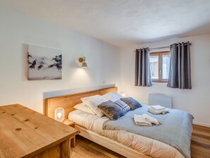 2 室のベッドルーム、WiFi、ベッドシーツ