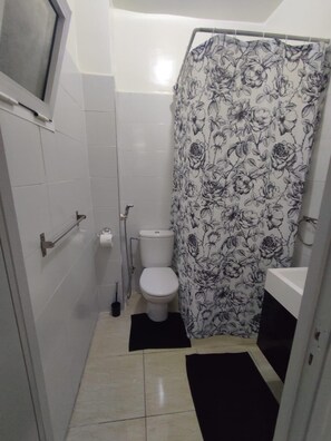Bathtub