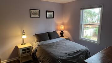 2 bedrooms, in-room safe, iron/ironing board, free WiFi