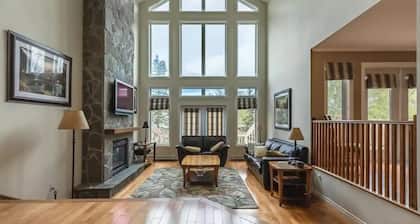 Ski/Snowboard, Snowmobile, Fishing, Hunting, Hot Tub, Chalet