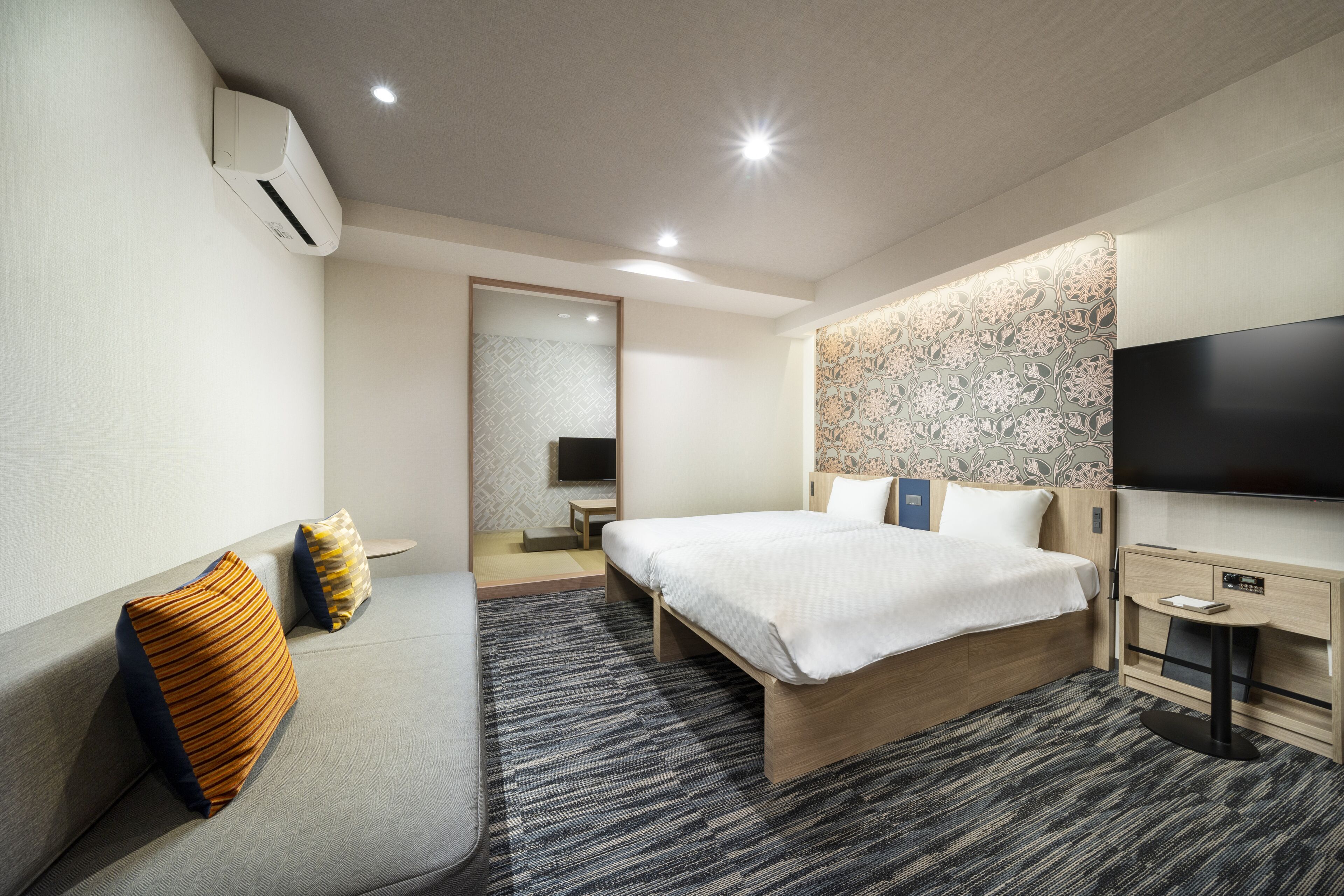 Deluxe Family Japanese Room, Non Smoking | Memory-foam beds, in-room safe, desk, soundproofing