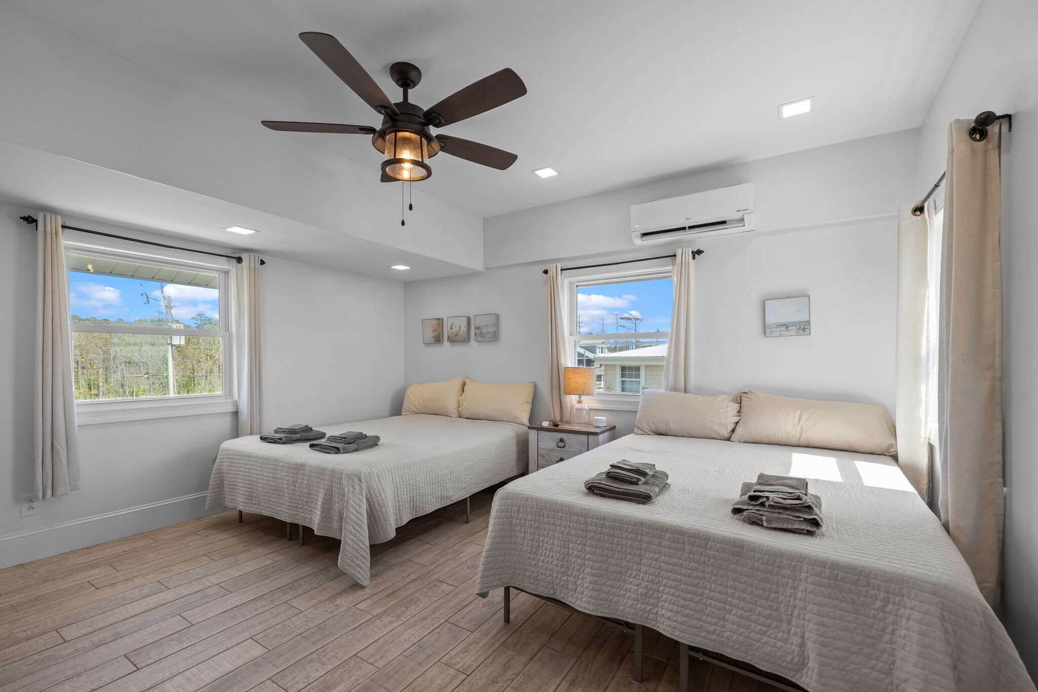 4 chambres, fer et planche à repasser, lit parapluie, Wi-Fi