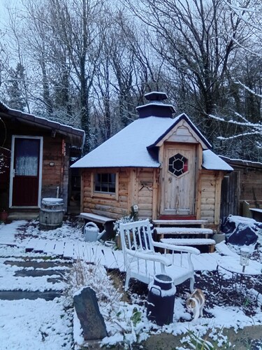 1 Bed Cabin - Sleeps 4 - Pets - Lake - Wifi
