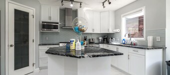 G@Home Quiet 5BR4BA Retreat, Gateway to Banff & COP & Hwy 1