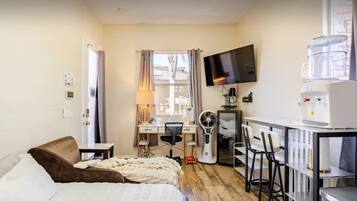 1 bedroom, iron/ironing board, free WiFi, bed sheets