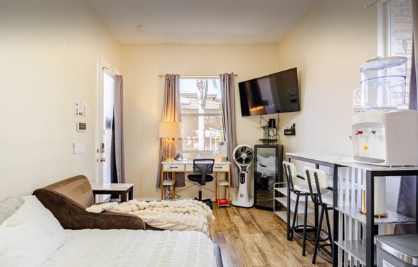 1 bedroom, iron/ironing board, free WiFi, bed sheets