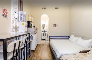 1 bedroom, iron/ironing board, free WiFi, bed sheets
