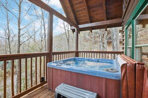 Bañera de hidromasaje al aire libre