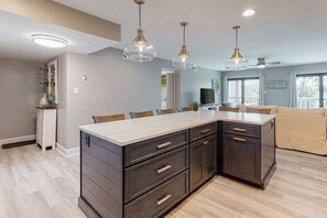 Interior - Stunning, remodeled condo on Cotton Bayou with shared dock & pool (Orange Beach)