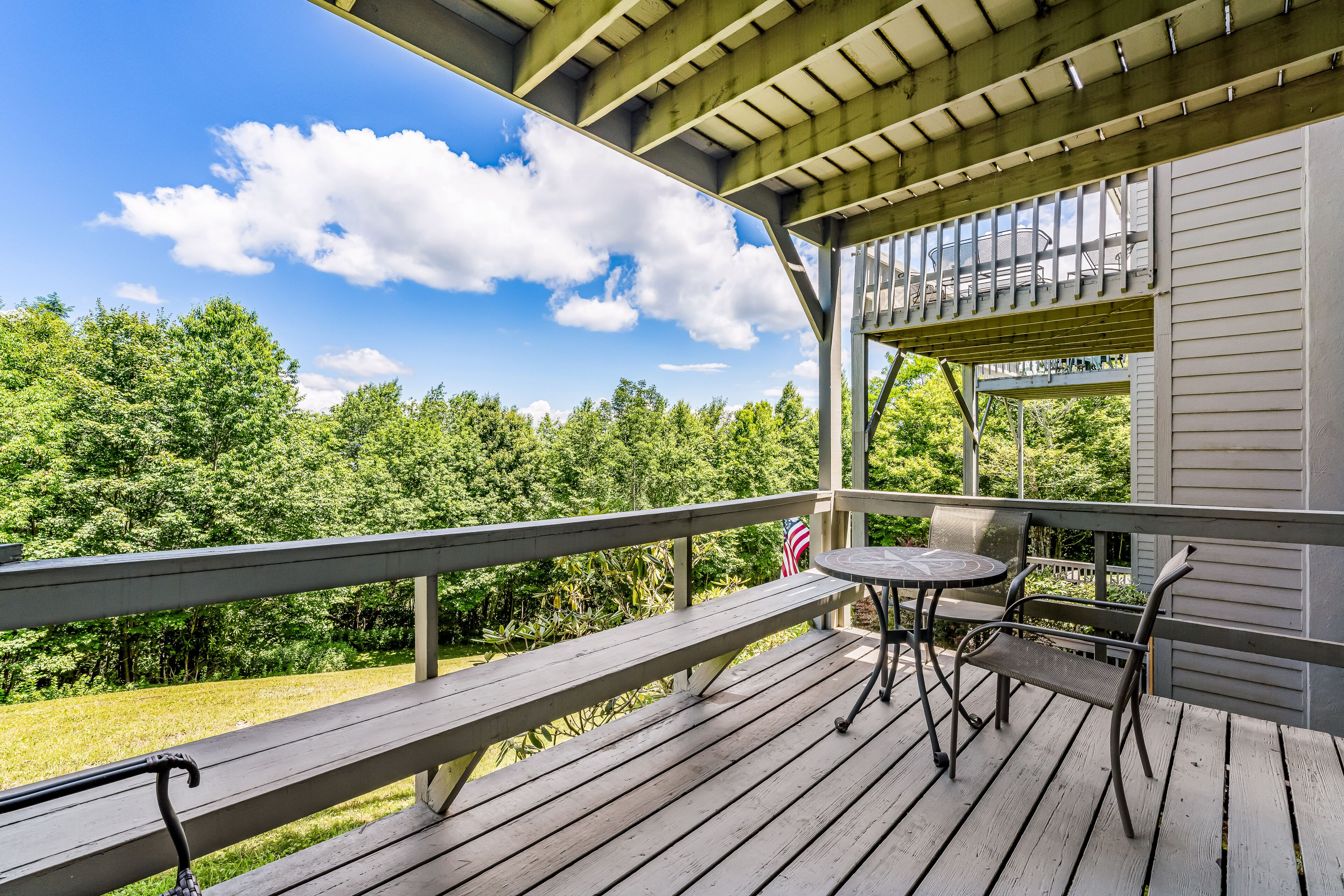 屋外ダイニングエリア