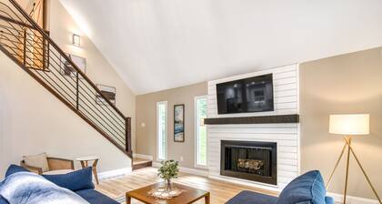 Dog-friendly home with deck, gas fireplace, central AC, & washer/dryer