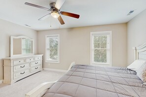 3 habitaciones, acceso a internet y ropa de cama