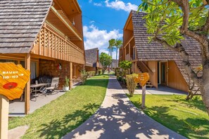 Exterior - Tropical studio in oceanfront resort w/ pool, WiFi, & kitchenette - snowbirds OK (Kaunakakai)