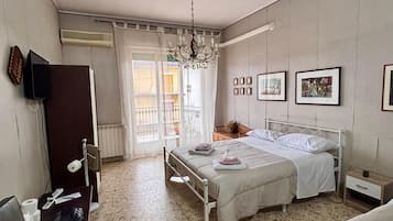 1 chambre, fer et planche Ă repasser, accĂšs Internet, draps fournis