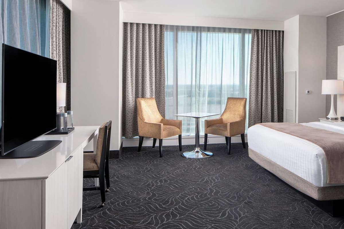 Premium Room, 1 King Bed, Corner | Premium bedding, pillowtop beds, individually decorated, desk