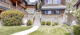 Lakefront home with gorgeous view, private dock & beach, & W/D - near Yosemite