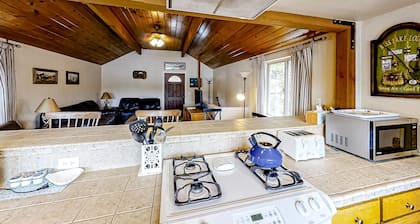 Lakefront home with gorgeous view, private dock & beach, & W/D - near Yosemite