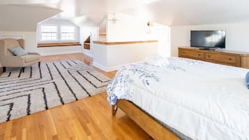 3 bedrooms, iron/ironing board, travel cot, free WiFi