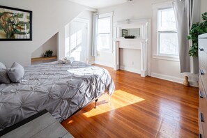 3 bedrooms, iron/ironing board, travel cot, free WiFi