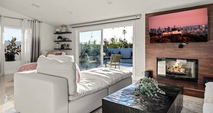 Spacious Luxury 4 bdr, Pool, Hot Tub, Sauna, Patio