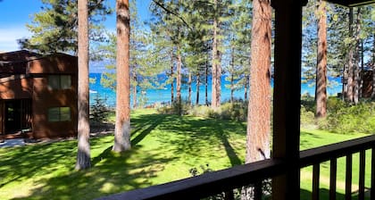 Fantastic lakefront condo with tennis, skiing, fireplace, & W/D, sleeps 6