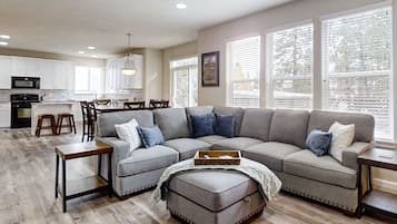 Téléviseur, foyer, lecteur de DVD