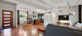 Agua Dulce | Mid Century Oasis | Pool | Hot Tub