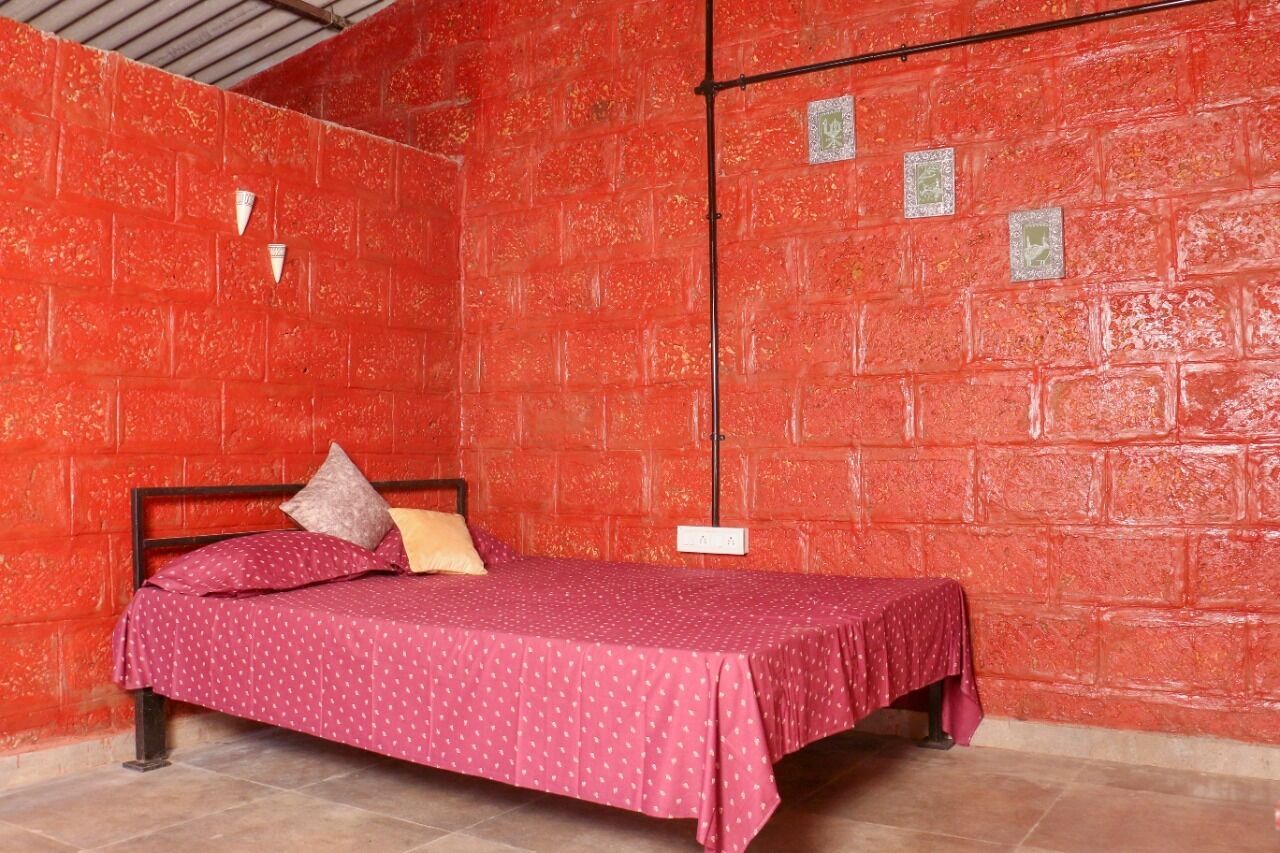 4 多间卧室、办公桌、免费 WiFi、床单