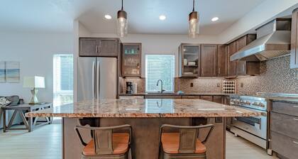 Dog-friendly home near the ocean with fireplaces, grill, balcony & deck