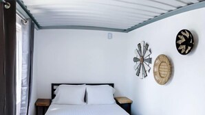 1 bedroom, iron/ironing board, internet, bed sheets - Nelson Inn - Connex-4 (Sheridan)