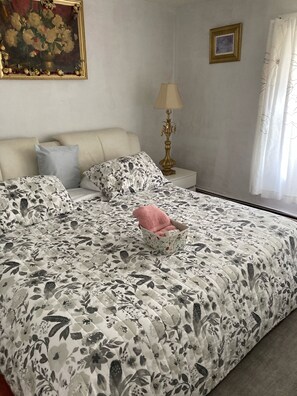 3 dormitoris, planxa i posts de planxar, wifi gratuïta i roba de llit