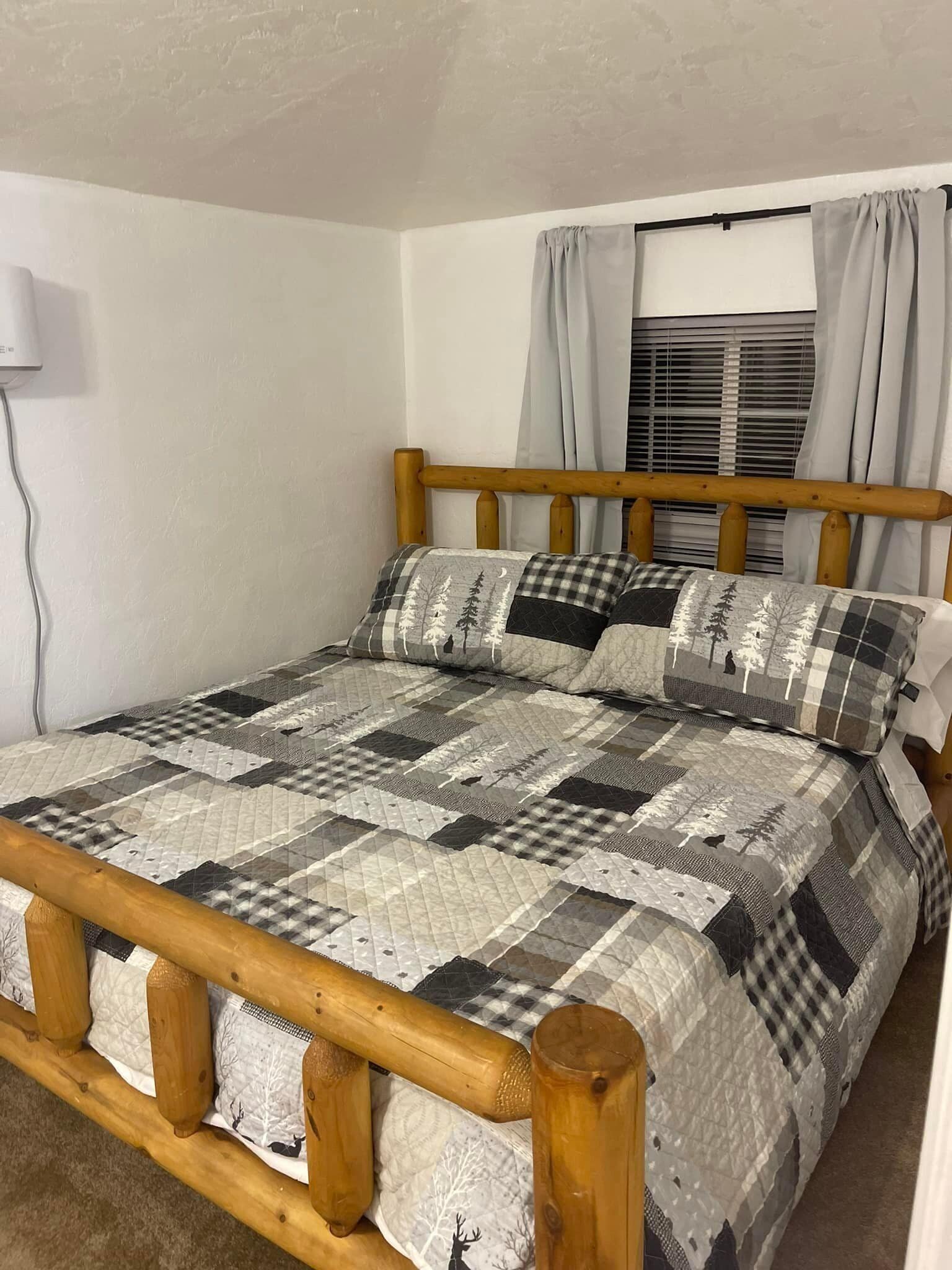 3 bedrooms, travel cot, free WiFi, bed sheets